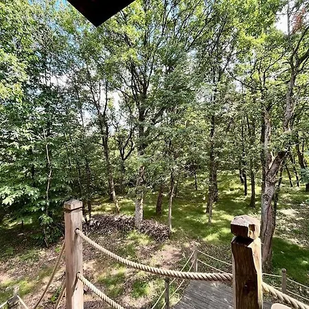 Prázdninový dům Chateau Feerique A La Cime Des Arbres Magnac-Lavalette-Villars